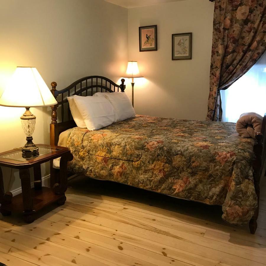 The Tilton Inn Екстериор снимка